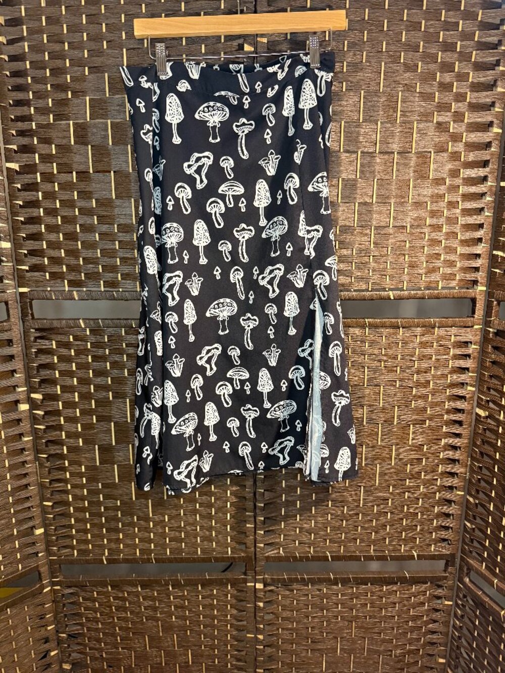 ROMWE Mushroom Print Wrap Midi Skirt Size Large Cottagecore Witchy